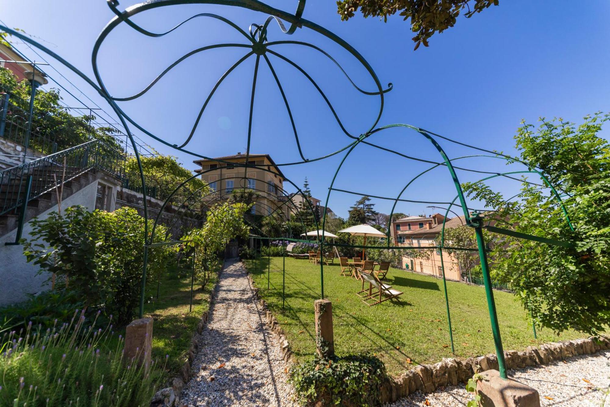 Villa Baia Dei Frati 雷科 外观 照片